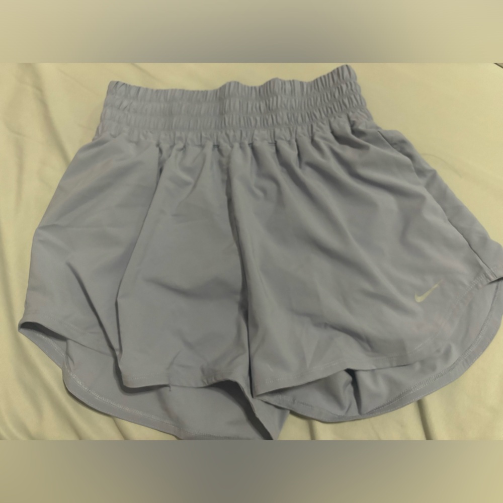 Lavender high waisted Nike shorts! Size medium!